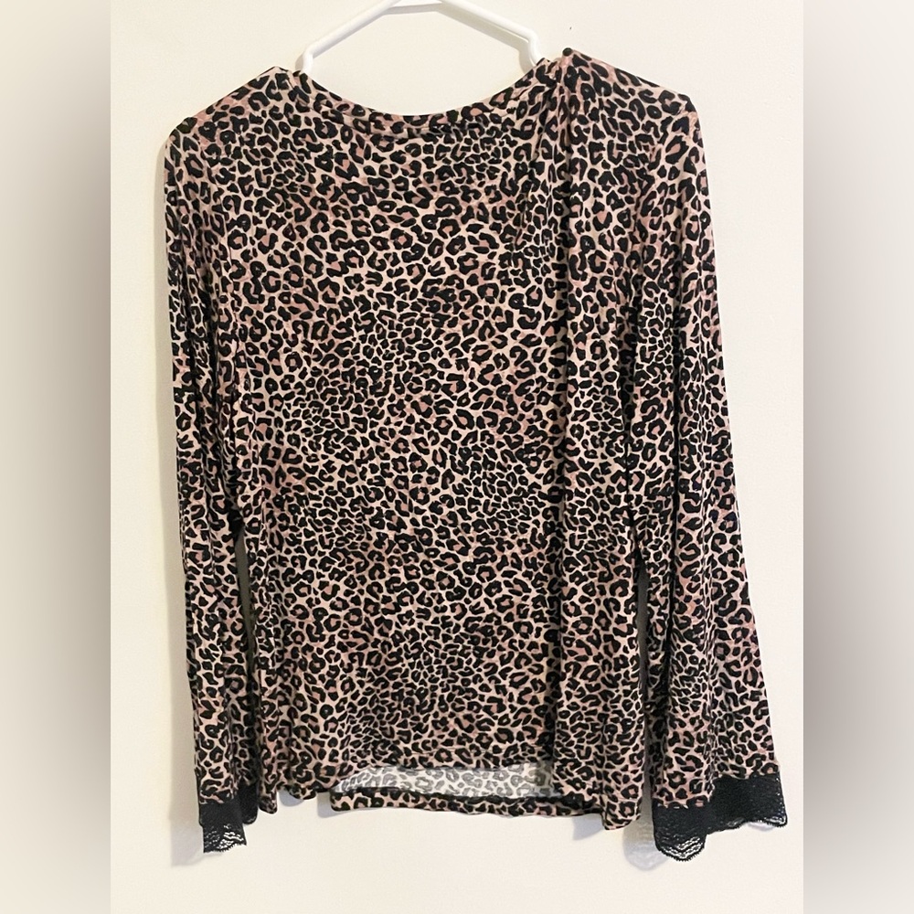 La Vie en rose Sz M  Soft Jersey Long Sleeve Shirt “Love” leopard print - Picture 4 of 7